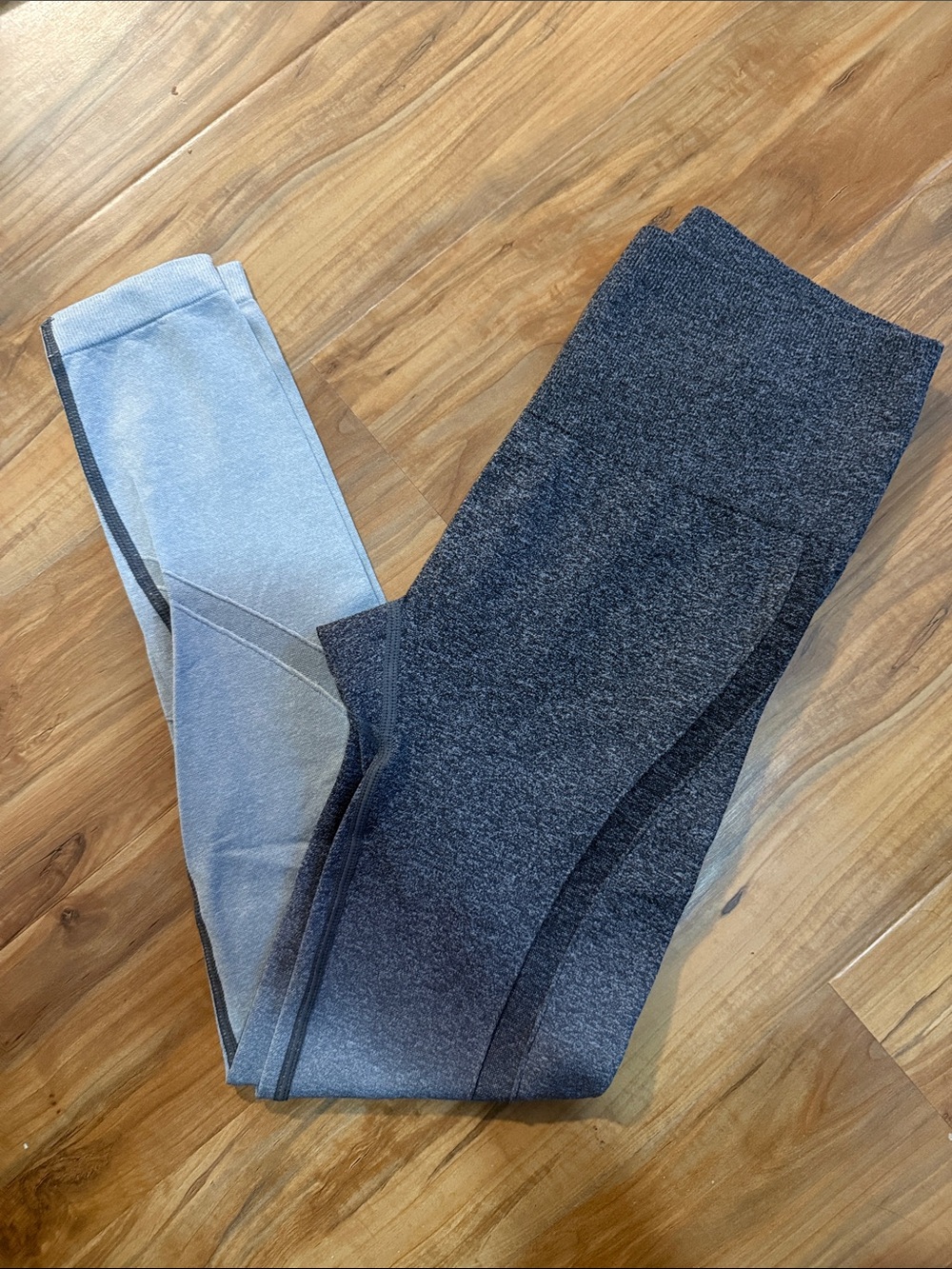 Amazon Two-Tone Gray & Light Gray Seamless Leggings